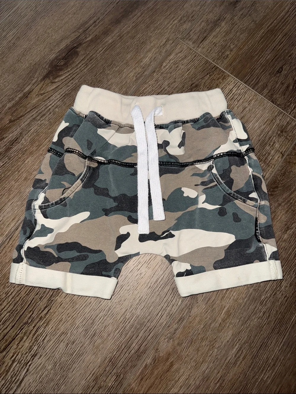EUC Little Bipsy Set